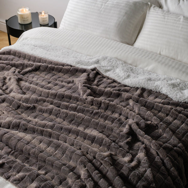 checked-faux-fur-rabbit-blanket-grey-blanket-2_600x600_crop_center.jpg