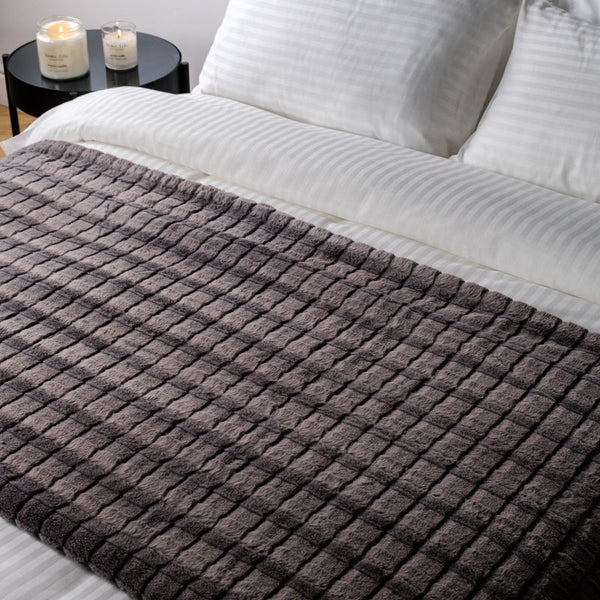 checked-faux-fur-rabbit-blanket-grey-blanket-3_600x600_crop_center.jpg