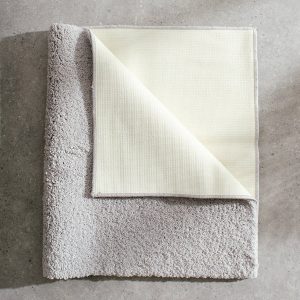 cotton-bay-drylon-anti-slip-bath-mat-light-grey-2_600x600_crop_center.jpg
