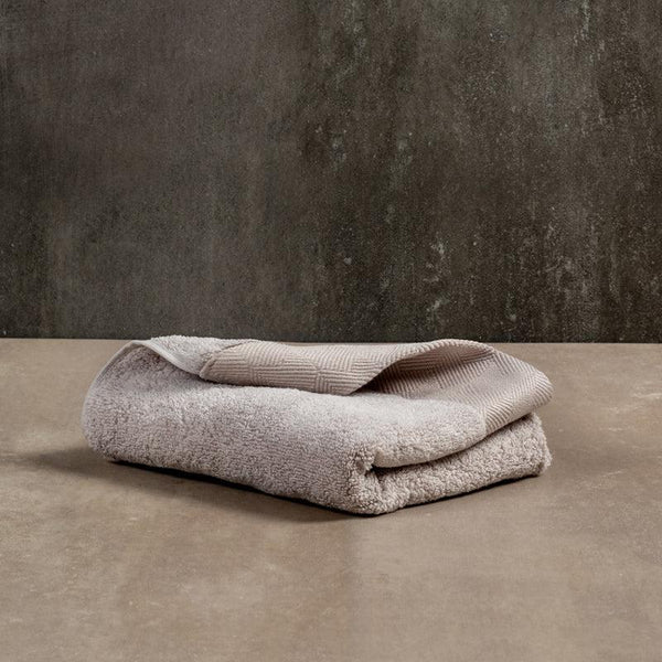 royale-luxe-collection-zero-twist-hand-towel-towels-6_600x600_crop_center.jpg